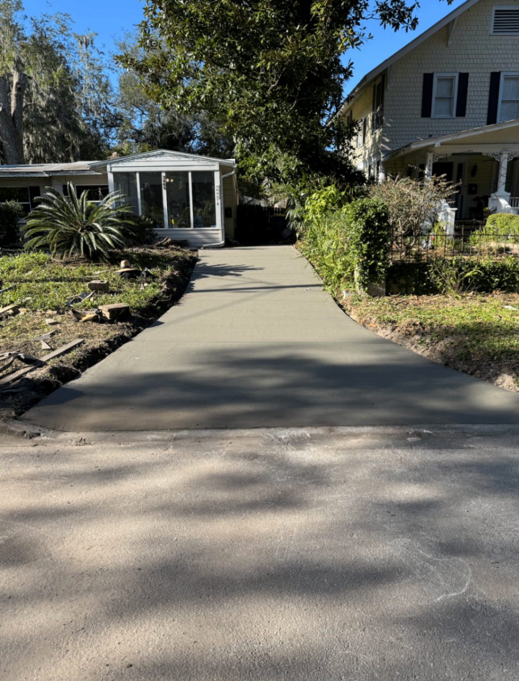 Concrete sidewalk in Jacksonville, FL